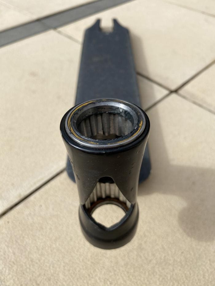 aos v3 charles padel